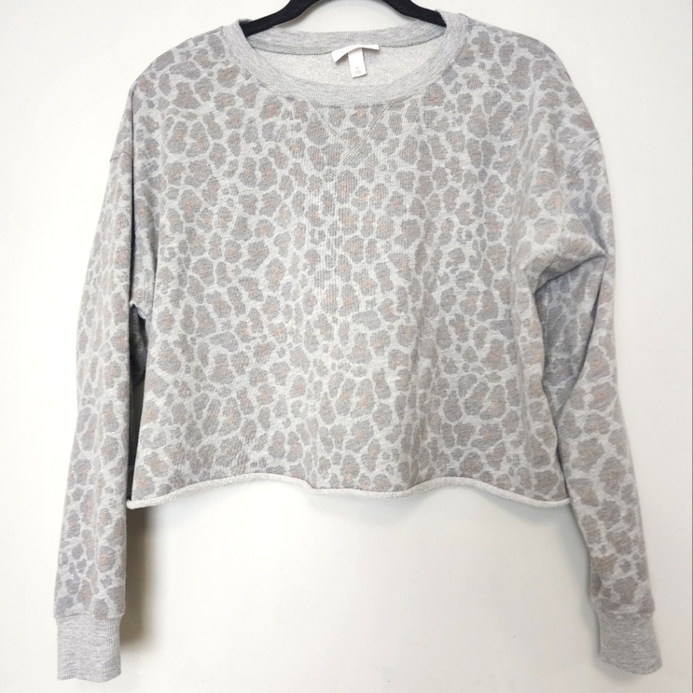 Colsie cropped grey leopard‎ sweatshirt